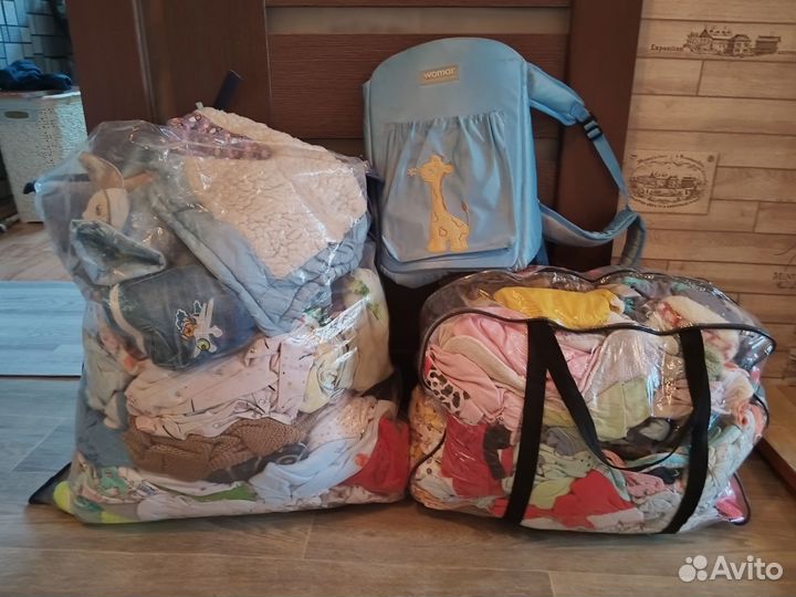 Коляска и детские вещи