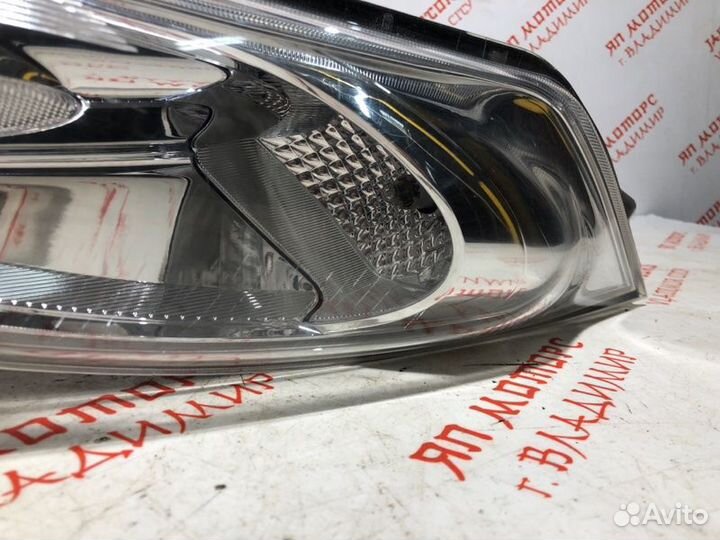 Фара галогеновая левая Nissan Juke хэтчбек MR16DT