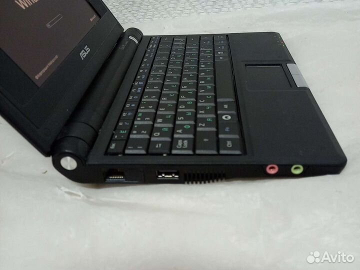 Нетбук Аsus Eee pc700