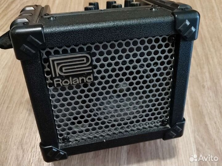 Roland Micro Cube Комбоусилитель