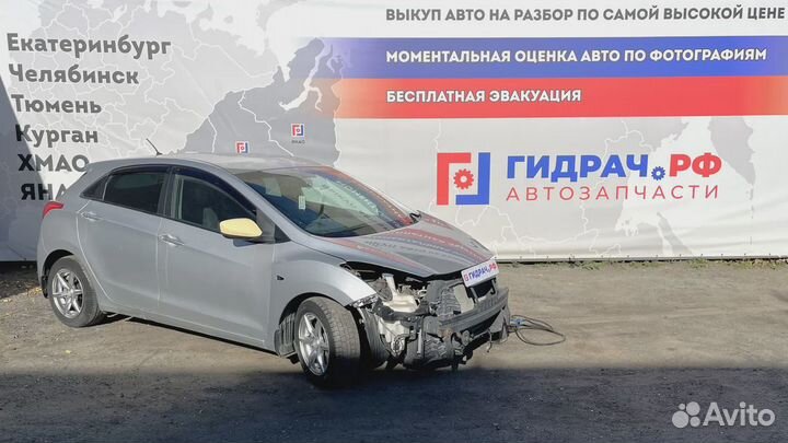 Фонарь задний внутренний правый Hyundai i30 (GD)