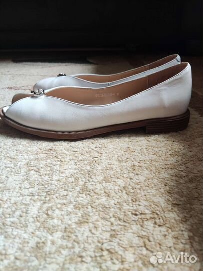 Балетки (босоножки) кожаные