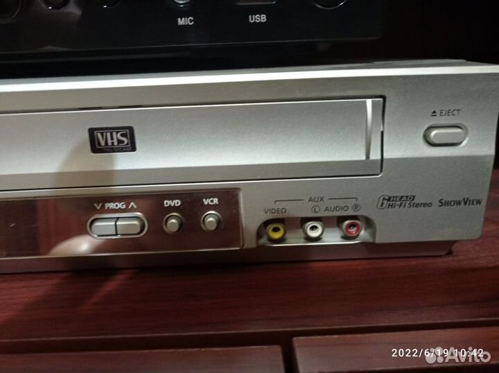 Видеомагнитофон с DVD-плеером(SV-DVD540)