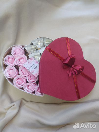 Коробка подарочная