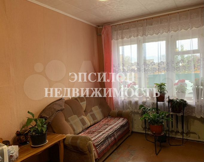 3-к. квартира, 53 м², 1/4 эт.
