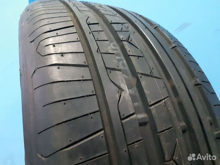 Nitto NT830 215/55 R17