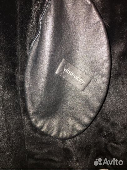 Натуральная Две дублёнки,из тосканы с капюшоном,чё