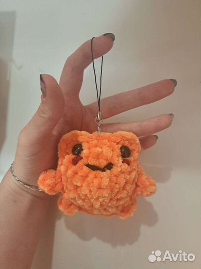 Вязаные жабки брелок аксессуар