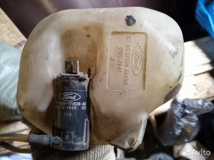 Омывательный бачок