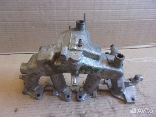 Опель Аскона, 16N, коллектор впускной 90128218