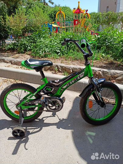 Детский велосипед 16