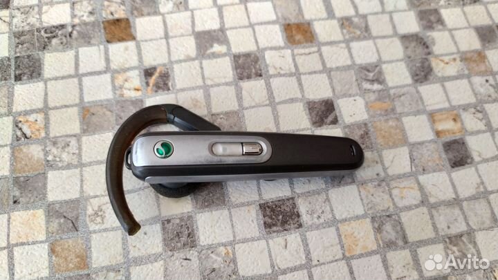 Bluetooth гарнитура Sony Ericsson HBH-608