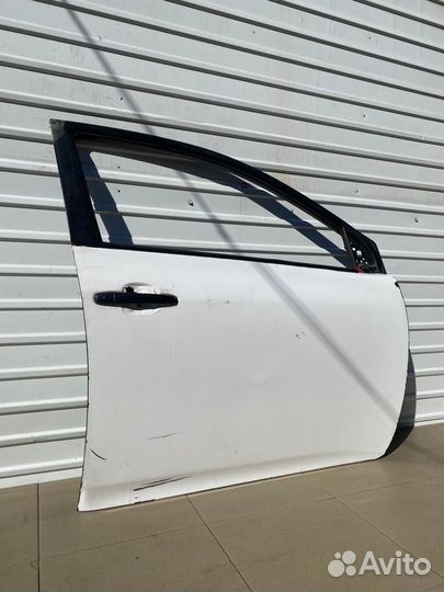 Дверь передняя правая Toyota Corolla e150