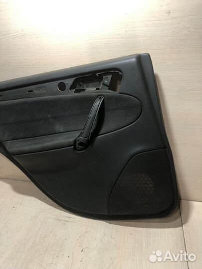 Обшивка двери задняя левая Мерседес W203