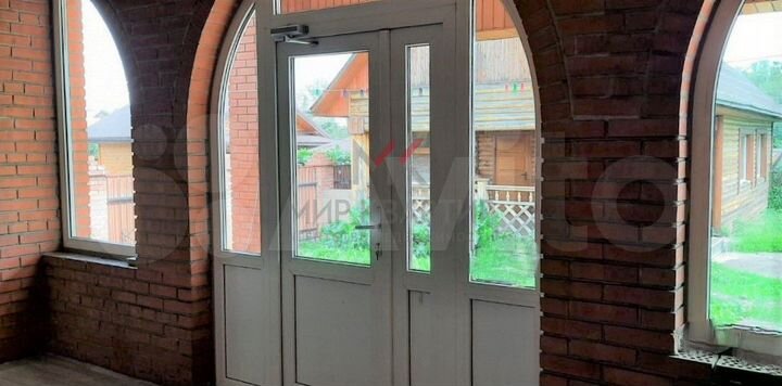 Коттедж 284,7 м² на участке 10 сот.