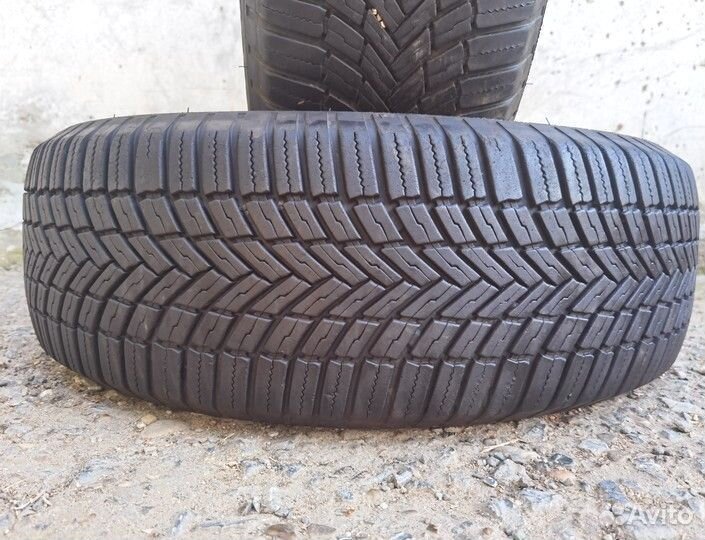 Bridgestone Weather Control A001 215/65 R16 102V