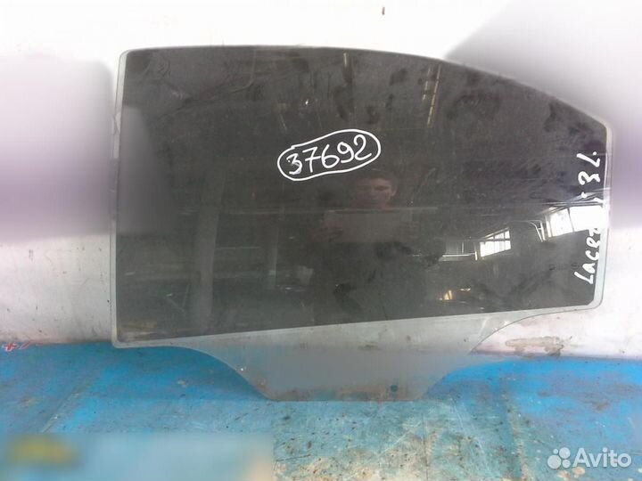 Стекло двери задней левой Chevrolet Lacetti 2003-2