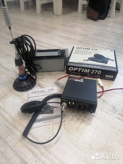 Автомобильная рация с антенной