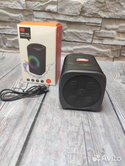 Блютуз колонка