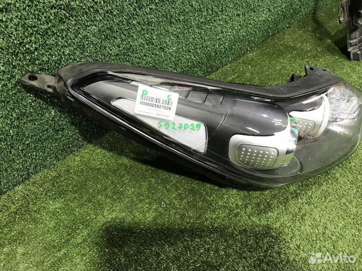 Фара правая Kia Sportage