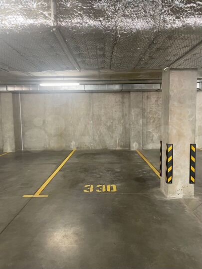 Машиноместо, 13 м²