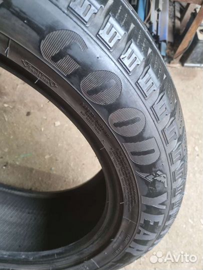 Goodyear Efficientgrip SUV 4x4 235/55 R19 105V