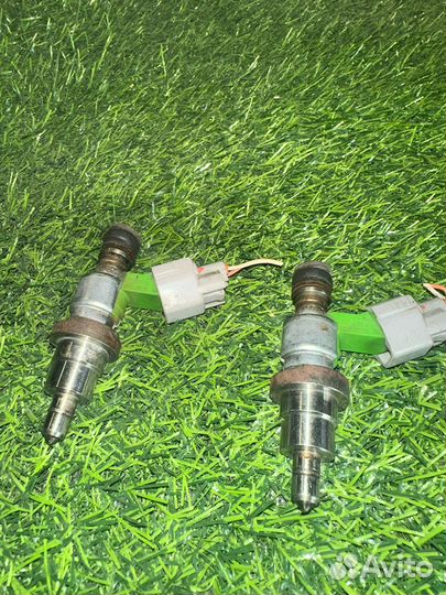Комплект бензиновых форсунок 1az-fse 2az-fse toyot