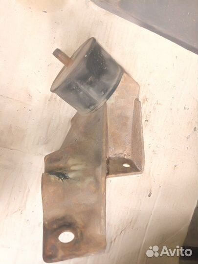 Подушка двигателя Chevrolet Niva