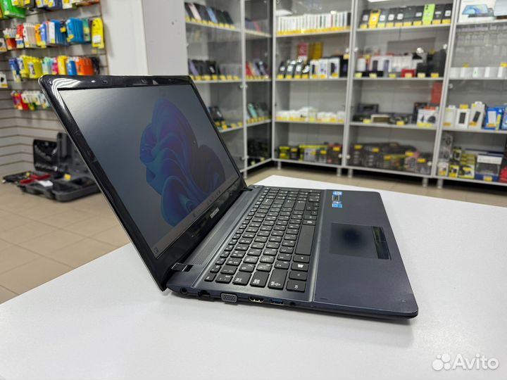 Ноутбук Samsung Core i5-3230M 2.60Ghz Ram 8gb GT 7