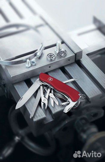 Складной нож Victorinox work champ 0.8564, новый
