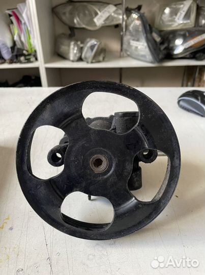 Насос гидроусилителя Mitsubishi Lancer 9 2003-2008