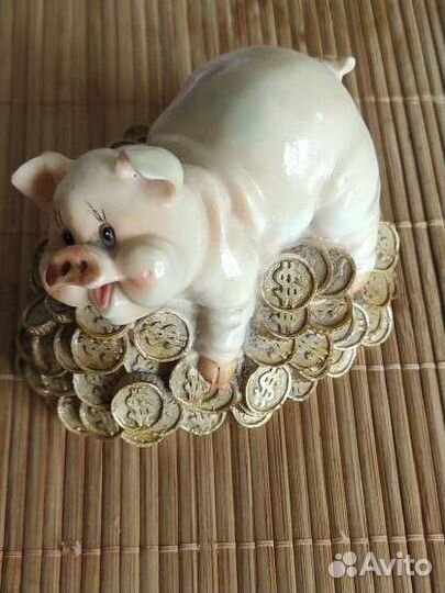 Копилка свинья