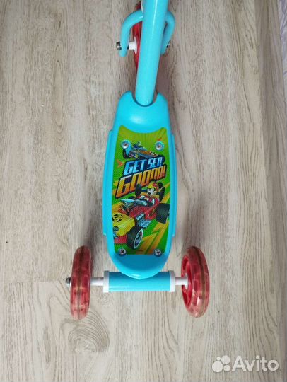 Самокат Disney