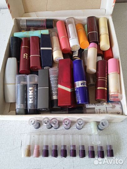 Футляры от помад