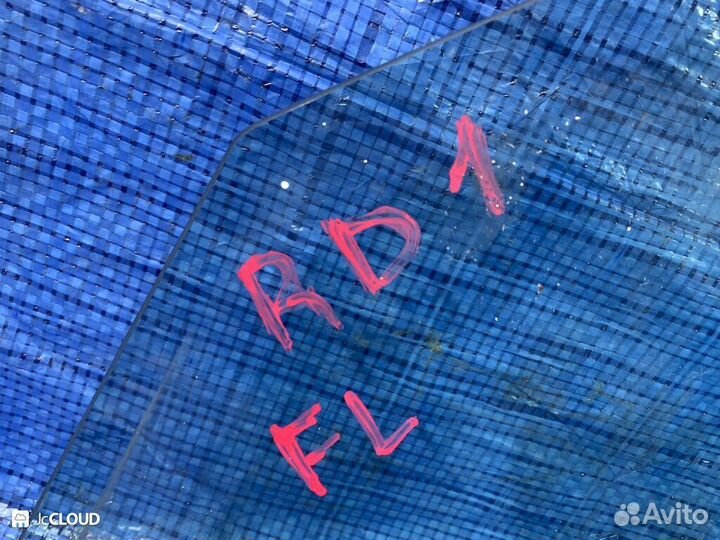 Стекло двери на honda CRV RD1 B20B