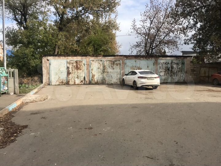 Гараж, > 30 м²