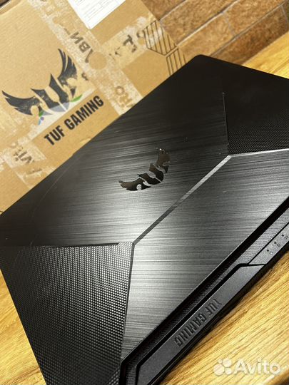 Мощный игровой ноутбук 6ядер/gtx1650ti