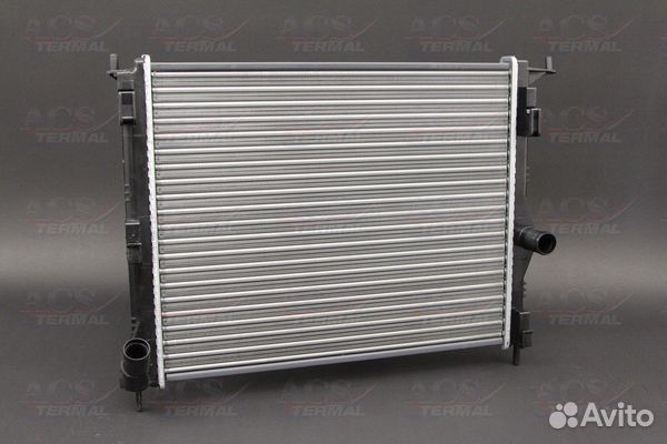 Радиатор охлаждения Рено Сандеро 08-12 M -AC