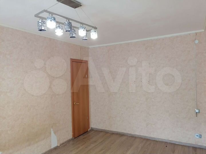 2-к. квартира, 42 м², 1/5 эт.