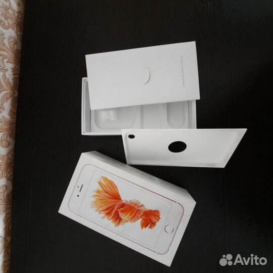 Коробка от iPhone 6s