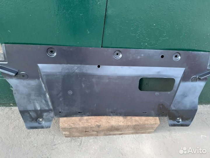 Защита моторного отсека