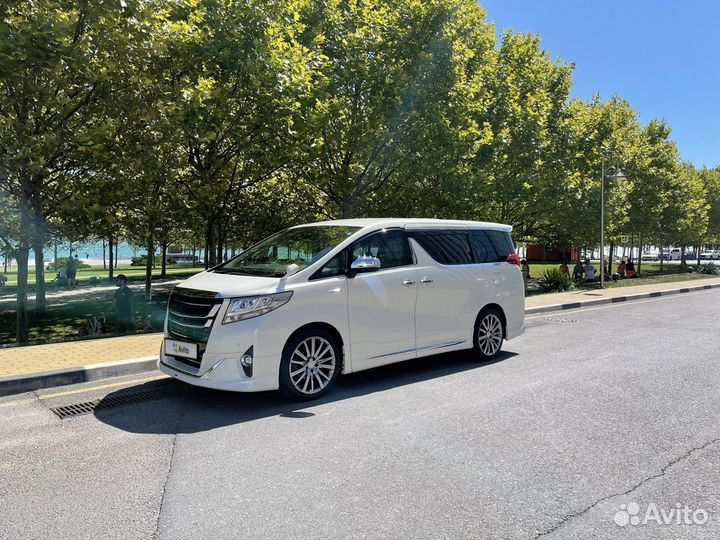 Toyota Alphard, 2015
