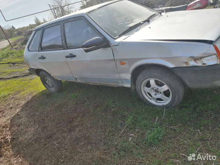 ВАЗ 2109 1.5 МТ, 2001, 100 000 км