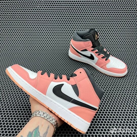 Кроссовки nike air jordan женские