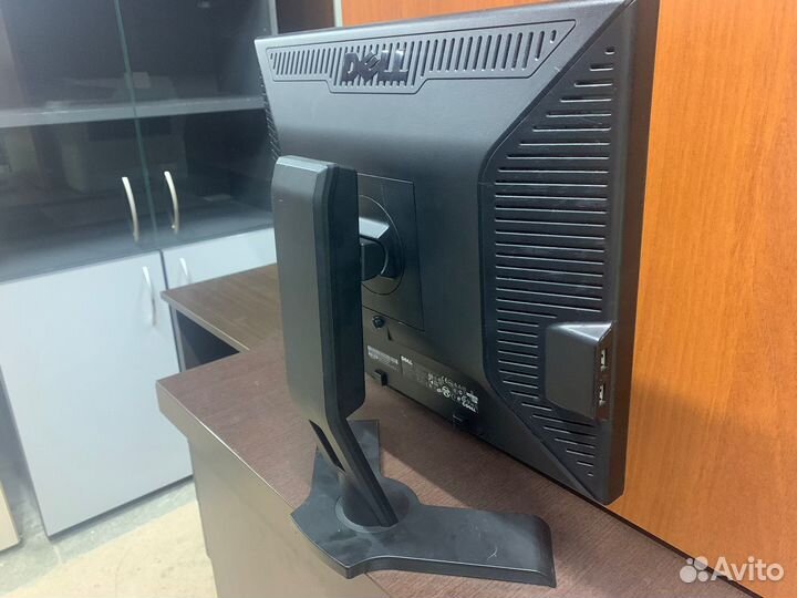 Монитор Dell 19