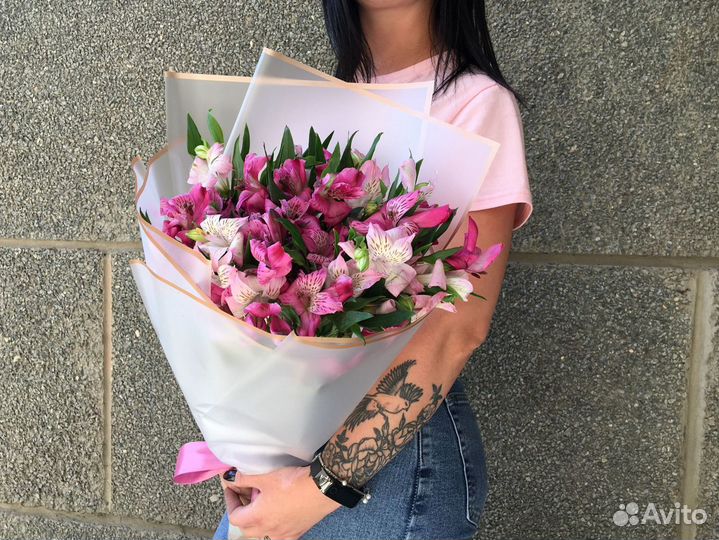 Букет из 11 альстромерий (микс)