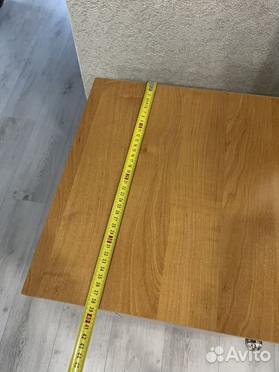 Туалетный столик с зеркалом