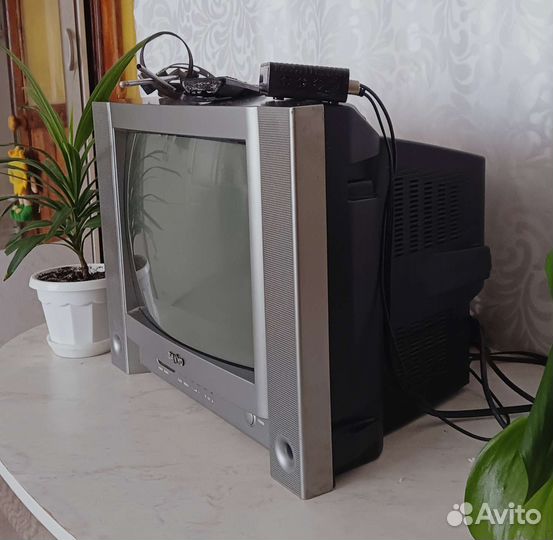 Телевизор с цифрвой проставкой