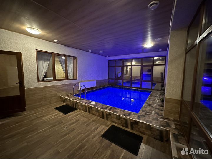 Баня на дровах с бассейном