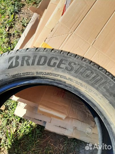 Bridgestone Alenza 001 235/55 R19 101V